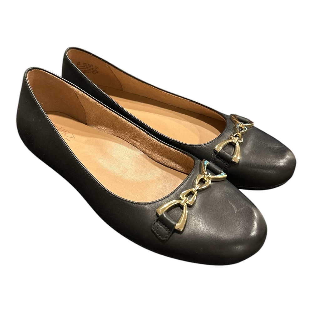 Naturalizer Black Leather Upper Maxwell gold bit on toe. Size 8w BB2